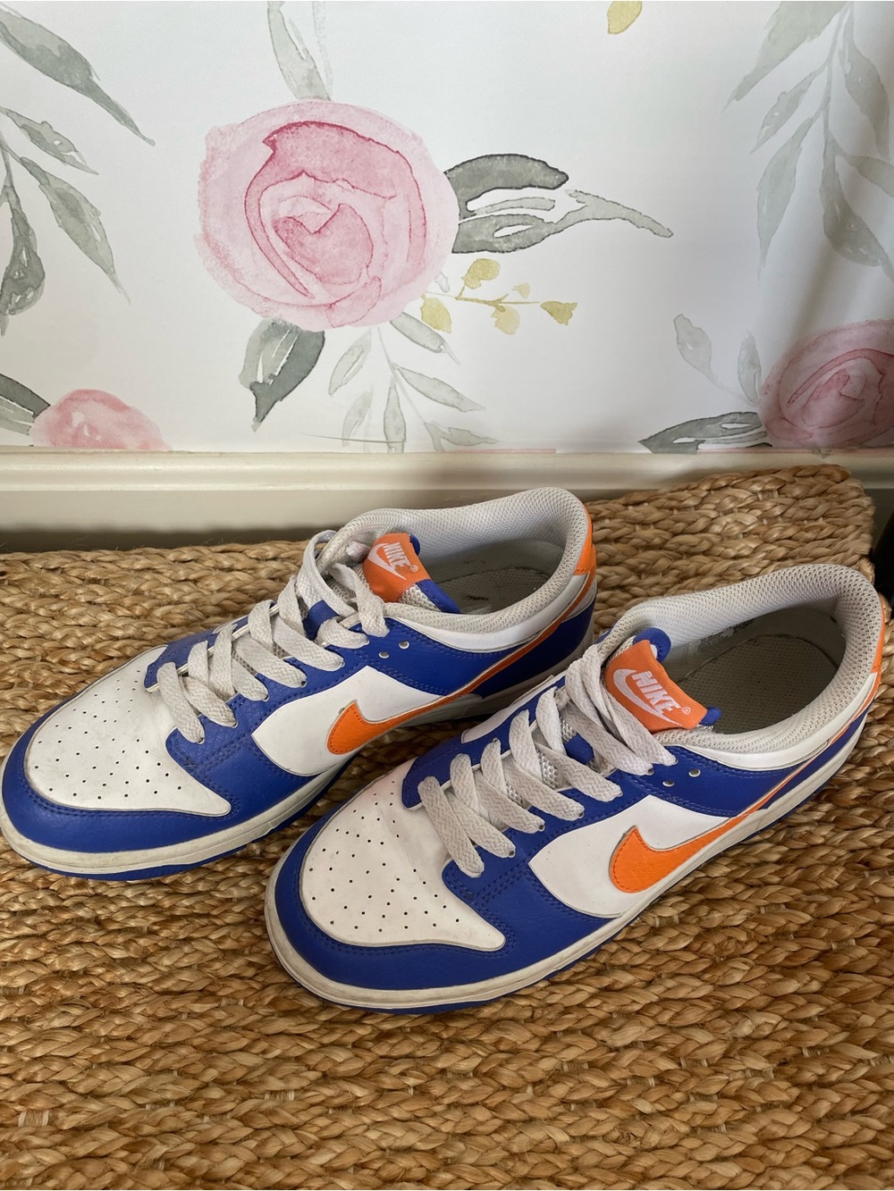 Nike Dunk Low Knicks White Blue Orange Youth Sneakers Size 7Y Streetwear Skater - Picture 6 of 9